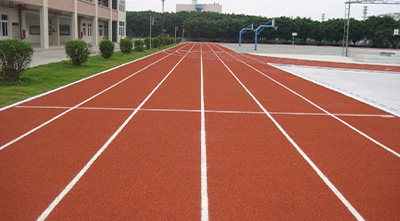 400米学校塑胶跑道造价多少？